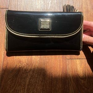 Dooney & Bourke clutch